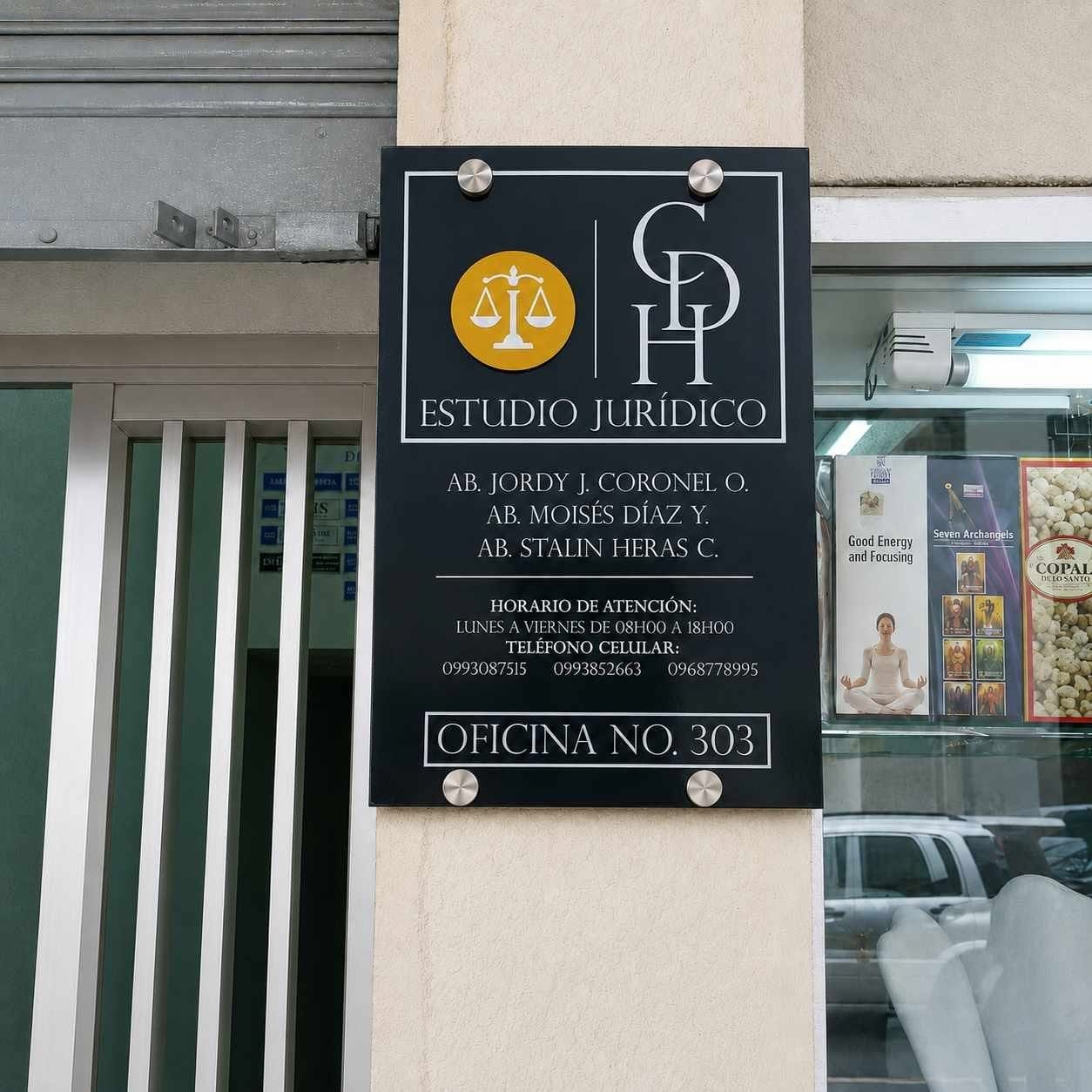 Señalética corporativa en Alucubond para estudio jurídico
